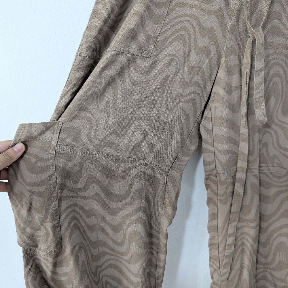 Urban Outfitters Marie Printed Cargo Pants Lightweight Drawstring Swirl Small S - Picture 4 of 12